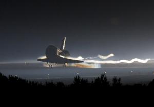 Atlantis landing at July 2011 ends the shuttle program