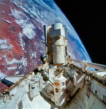 Astro-2 payload aboard space shuttle Endeavours