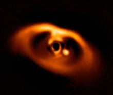 VLT view of young planet orbiting the star PDS 70